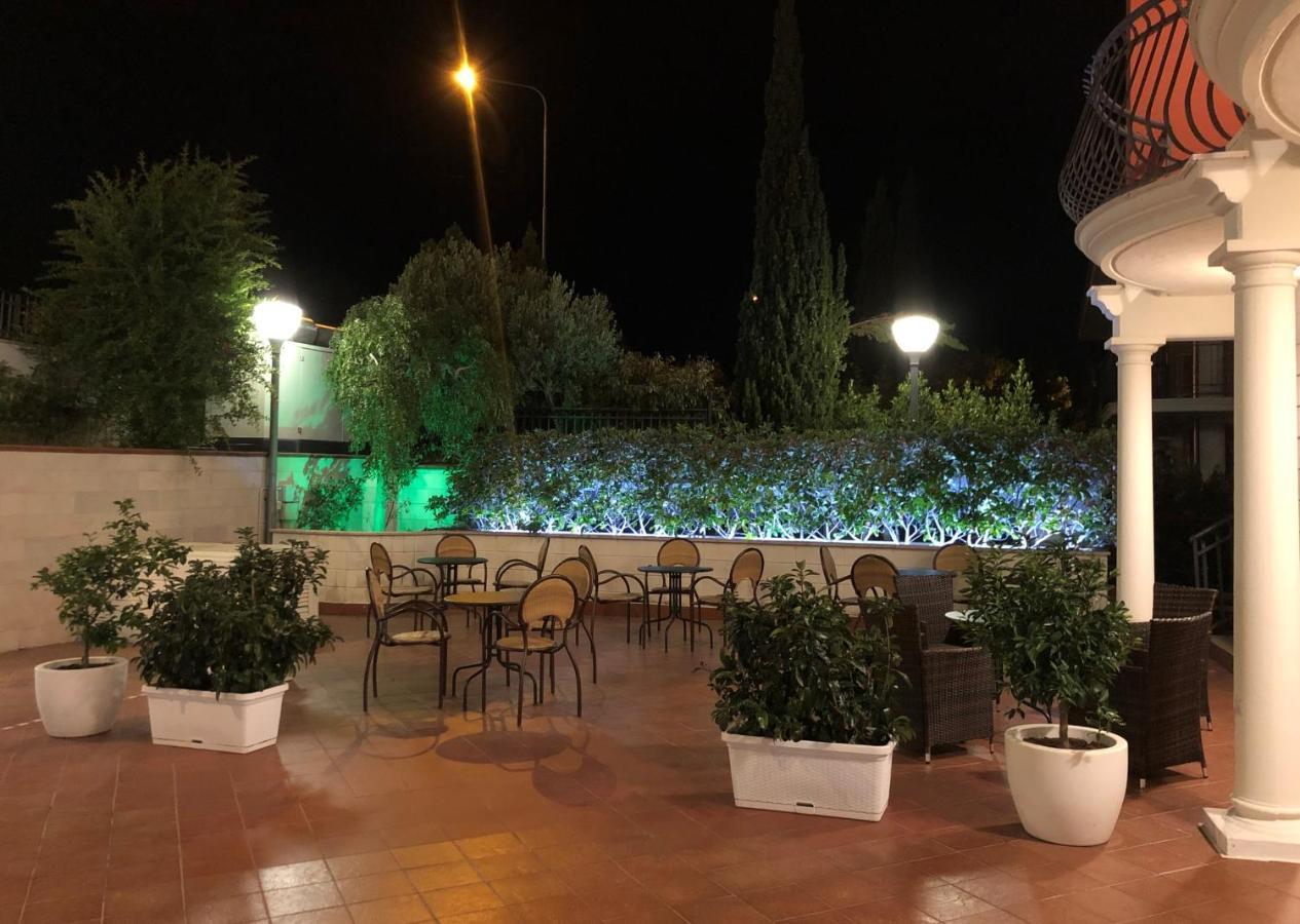 Hotel Ristorante Rossemi San Giovanni Rotondo Exteriör bild