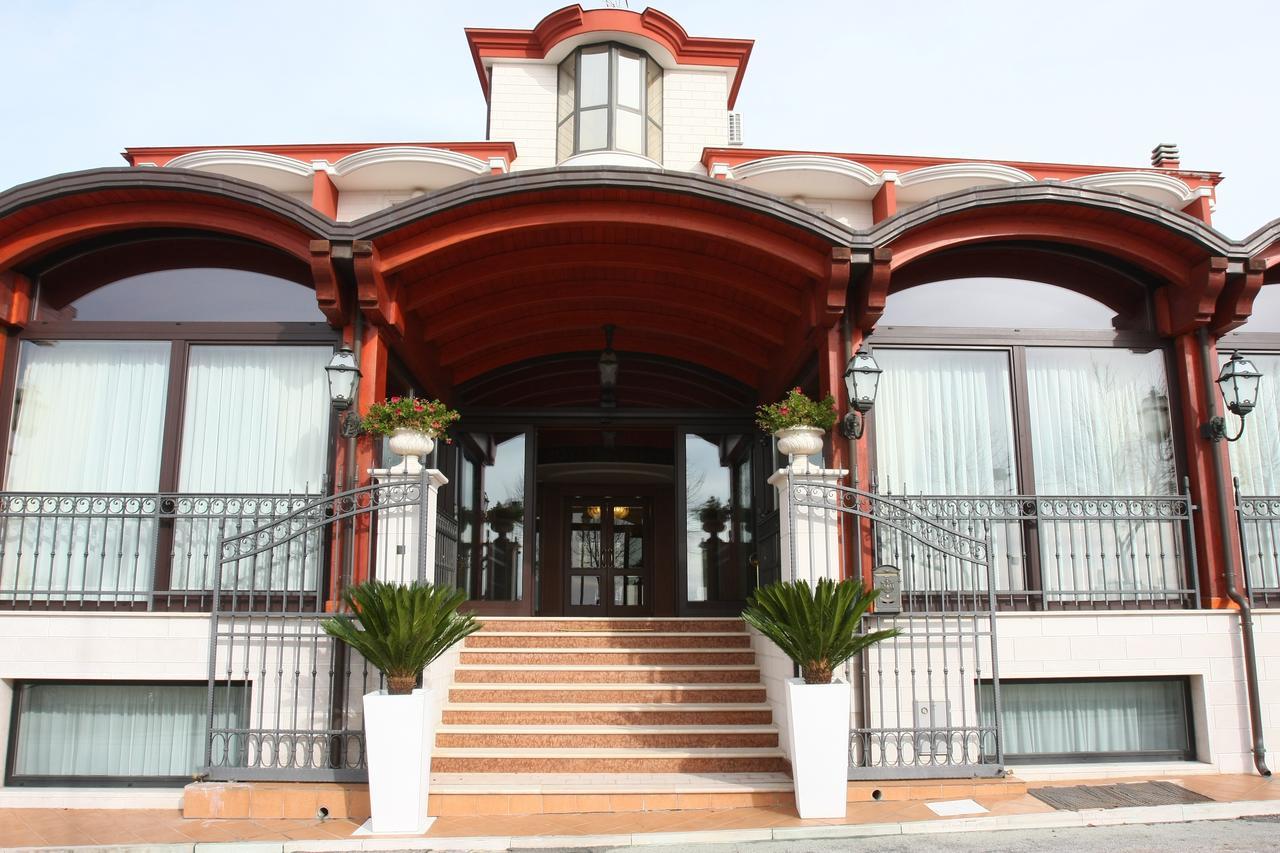 Hotel Ristorante Rossemi San Giovanni Rotondo Exteriör bild