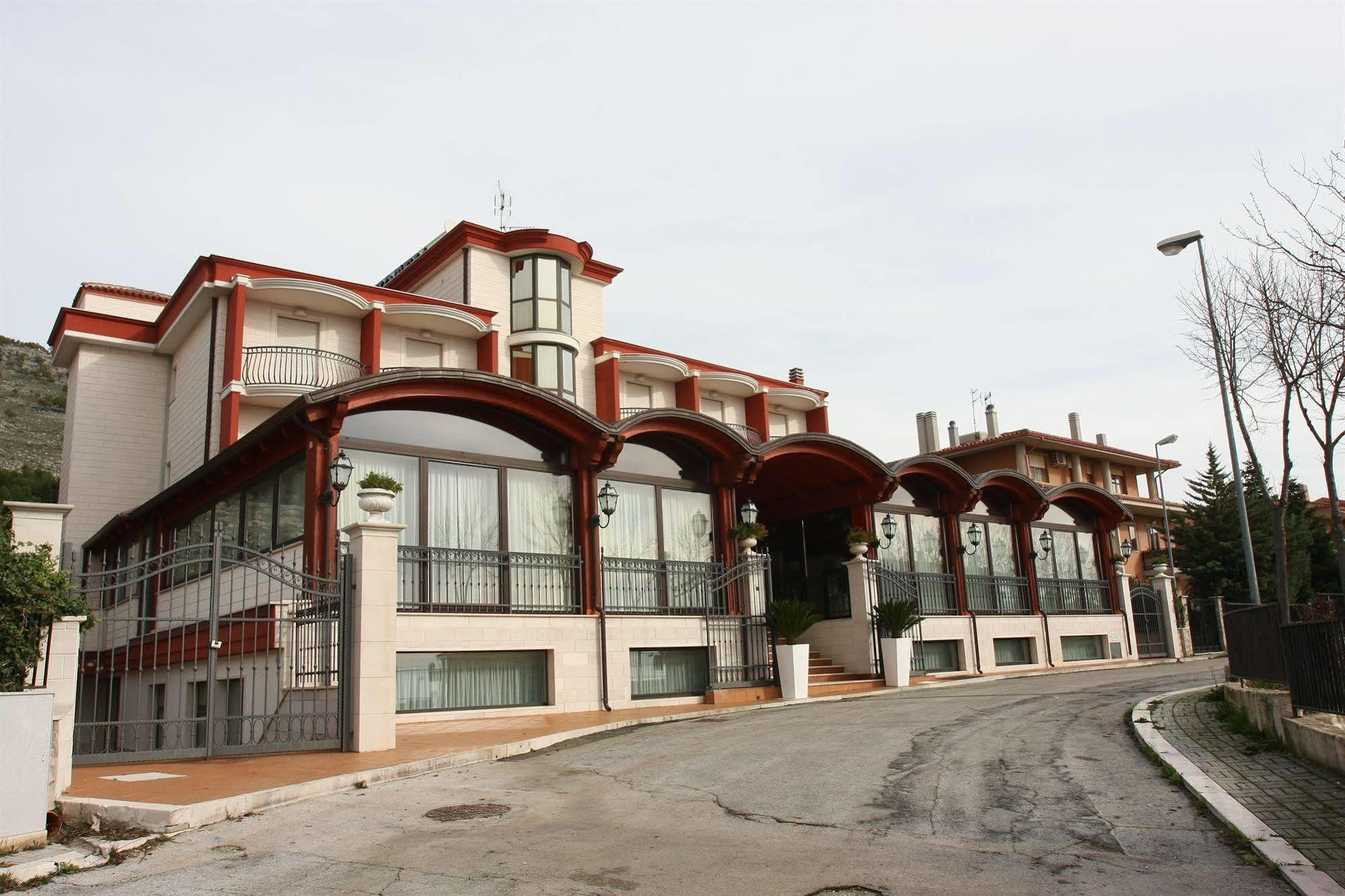 Hotel Ristorante Rossemi San Giovanni Rotondo Exteriör bild