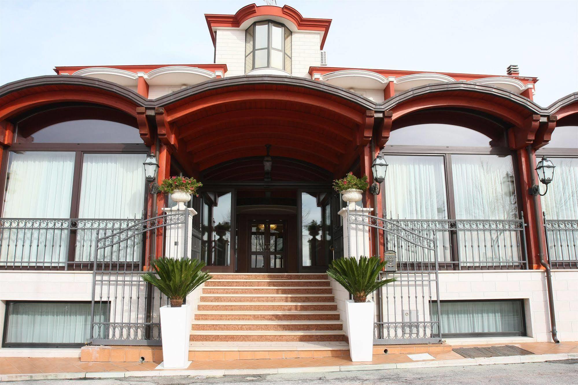 Hotel Ristorante Rossemi San Giovanni Rotondo Exteriör bild